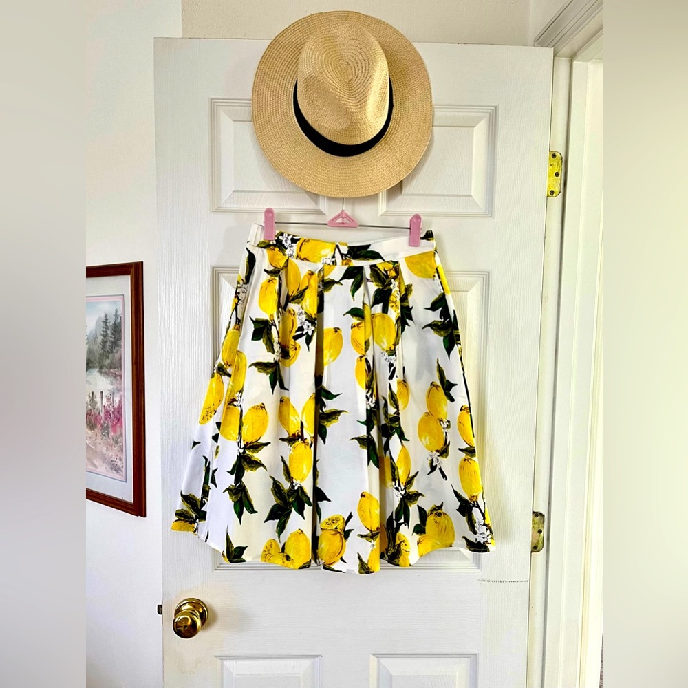 Lemon skirt size small
